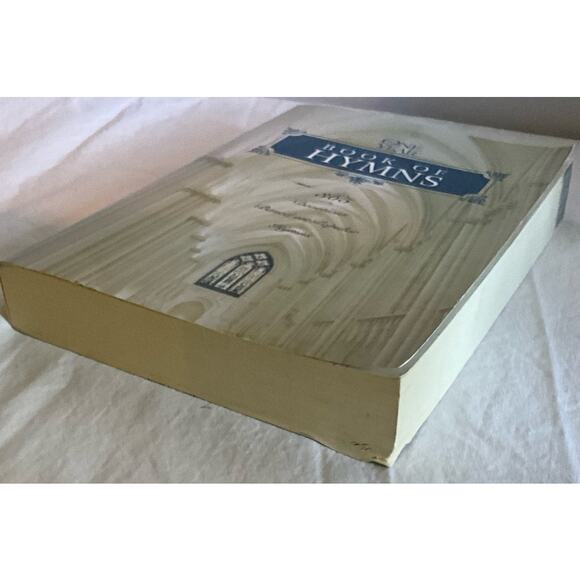 The One Year Book of Hymns 365 Devotionals Based on Popular Hymns - Picture 3 of 8